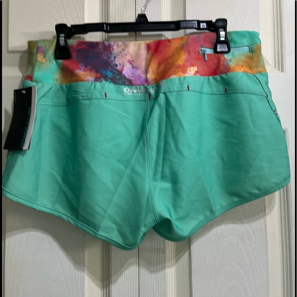O’Neill Submerge Short in Aloe colour - Size Large - Picture 2 of 2